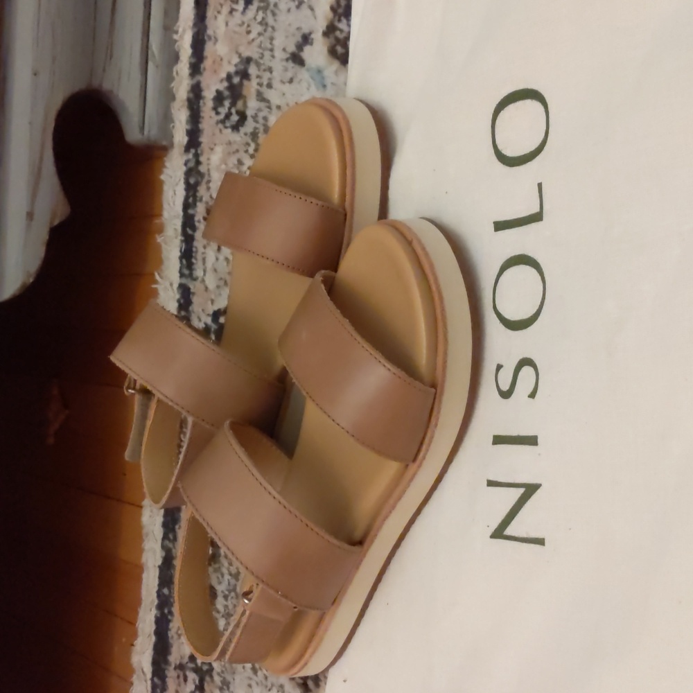 NISOLO Tan Sandal